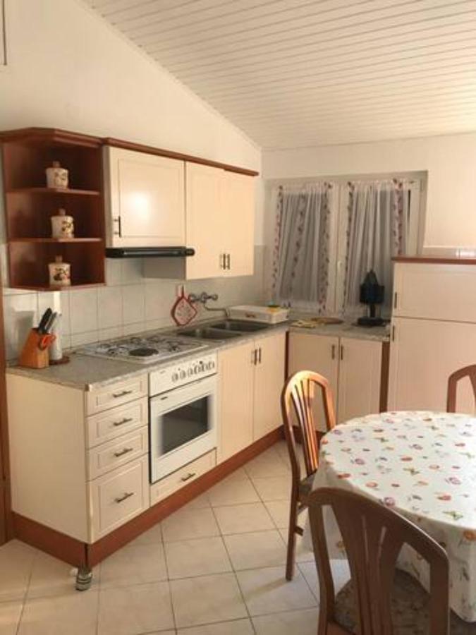 App Anita Apartment Premantura Exterior photo